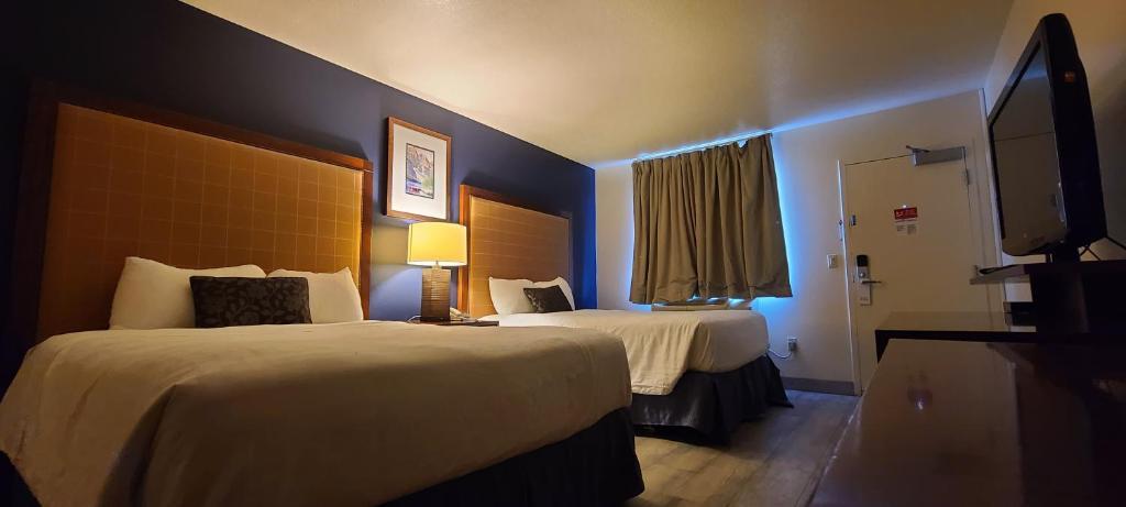 Empire & 3* Penhold