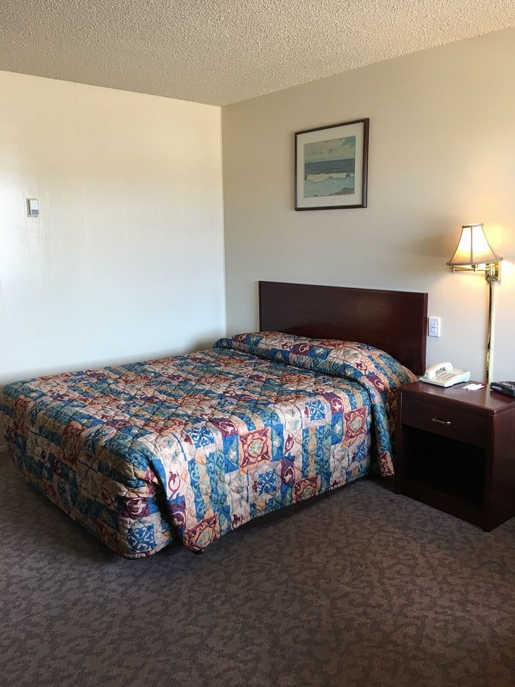 Hotel Empire & Penhold
